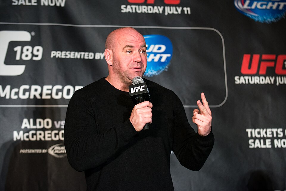 Dana White zná každý fanoušek MMA, ale zákulisí promotérů už ne. 10 otázek oddělí diváky od skutečných znalců