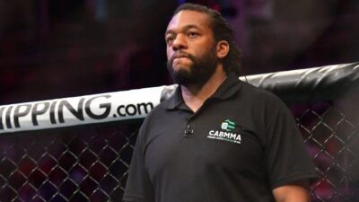 Rozhodčí Herb Dean reaguje na ostrou kritiku Alexe Pereiry a po zápase podrobně vysvětluje svůj postup