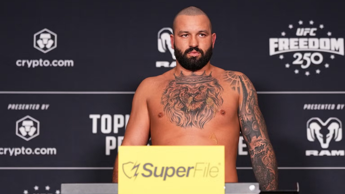 UFC má ostudu před celým Bílým domem. Bojovník na vážení předstíral opilost a zvracení