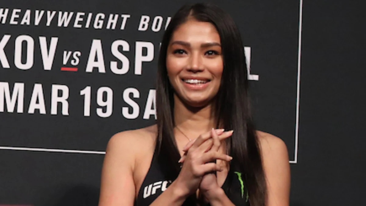 Kdo jsou ring girls na UFC v Bílém domě? Jedna z nich je Filipínka, druhá pracuje pro UFC 13 let