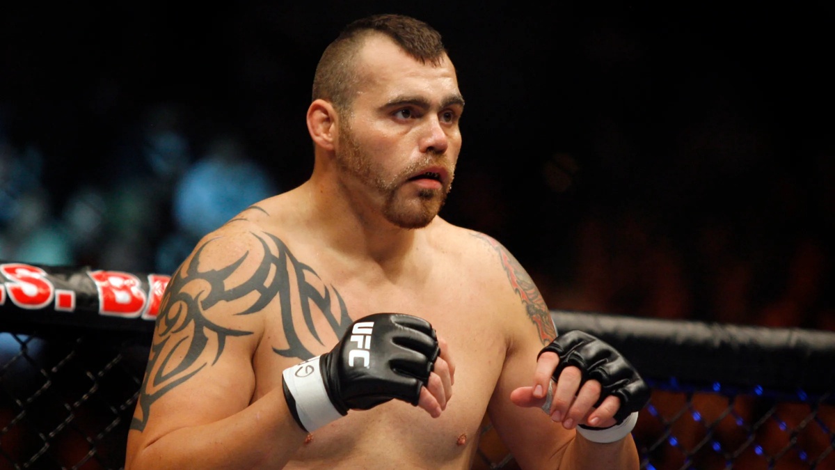 Bývalý šampion UFC po konci kariéry přibral skoro na dva metráky. Teď Tim Sylvia shodil 56 kilo a vypadá k nepoznání