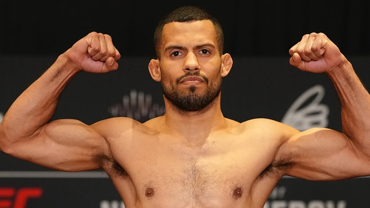 Tvrdý debut v UFC. Hector Santiago poslal Lawrence Luiho k zemi ve druhém kole