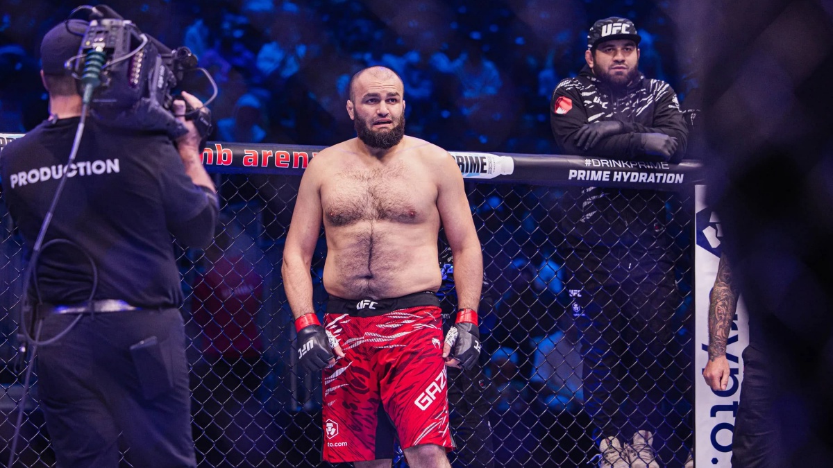 Tvrdá pravačka a bojovník UFC si ustlal. Gaziev slavil KO za 80 sekund
