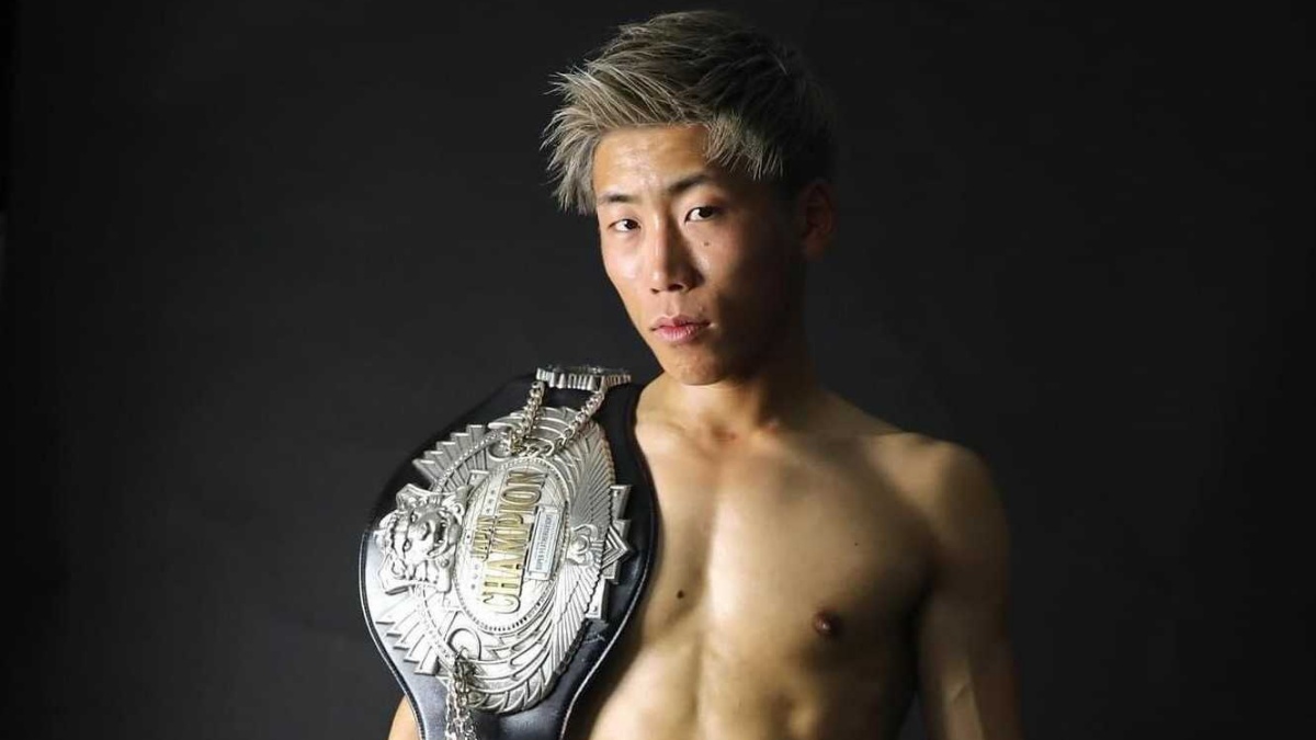 Boxer skončil pod rohovým sloupkem. Japonec předvedl drtivé TKO