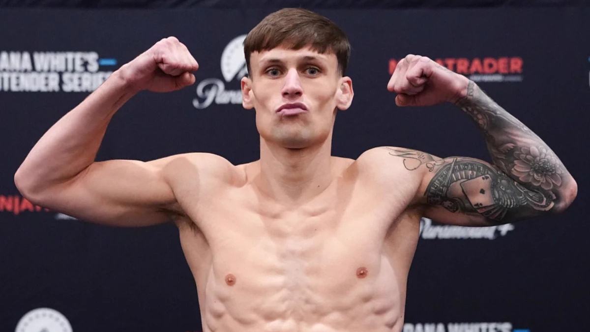 Bojovník MMA přežil srážku s autobusem a dvacet zlomenin. Teď bojoval o místo v UFC