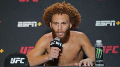 Bývalý bojovník UFC chce ruský pas, přijmout pravoslaví a usadit se na venkově