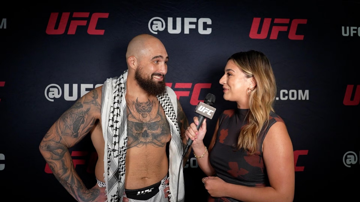Sharaf ukončil Stevesona za 12 sekund a postaral se o jedno z největších překvapení historie UFC