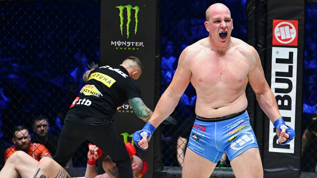 Vojčák získal historický titul KSW. „Zařadil jsem se mezi legendy“
